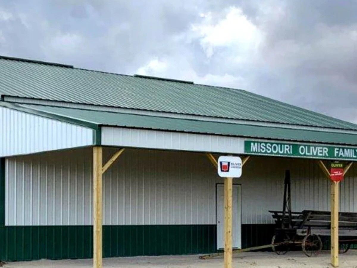 Ag & Equipment Storage steel building package example